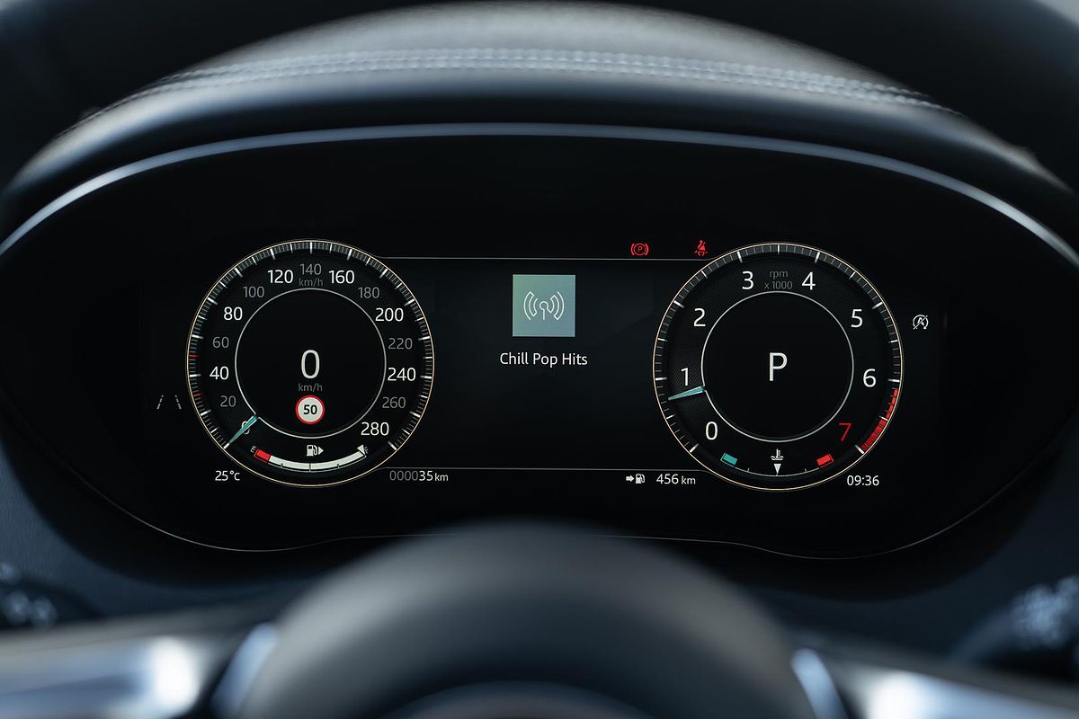 2024 Jaguar E-PACE P250 R-Dynamic SE X540