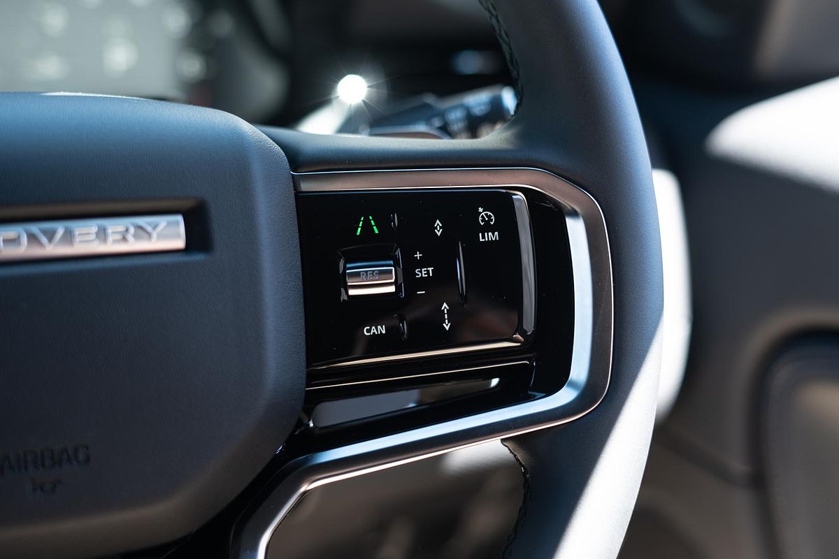 2024 Land Rover Discovery Sport P250 Dynamic SE L550