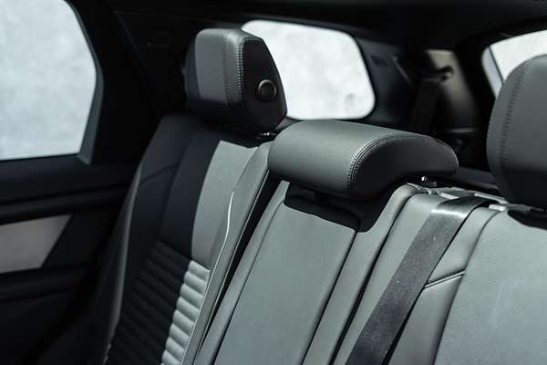 2024 Land Rover Discovery Sport P250 Dynamic SE L550