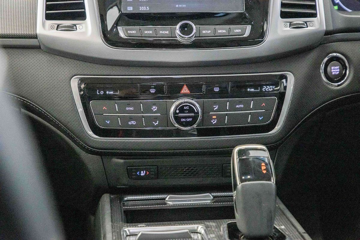 2022 SsangYong Rexton ELX Y450
