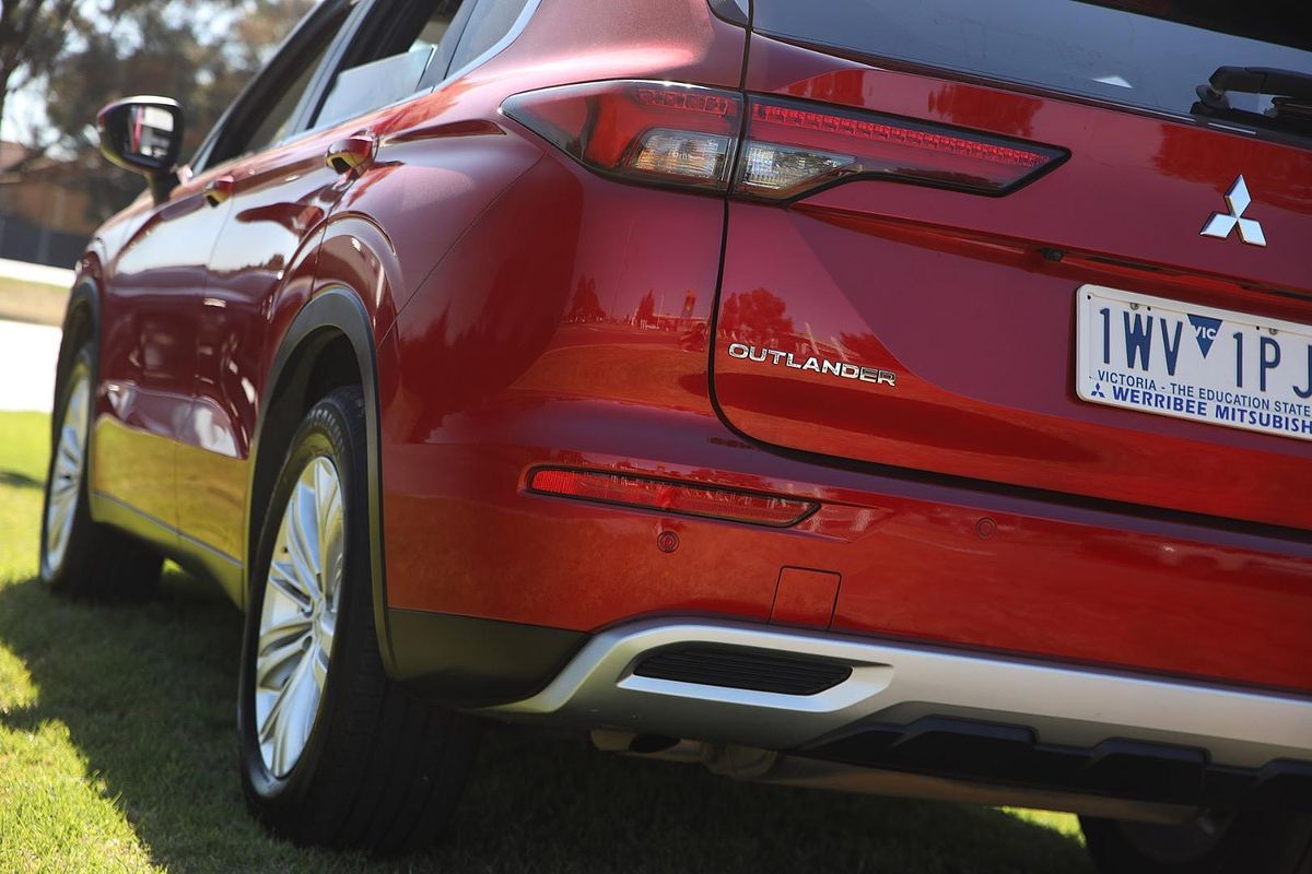 2022 Mitsubishi Outlander LS ZM