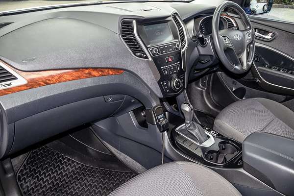 2017 Hyundai Santa Fe Active DM3 Series II