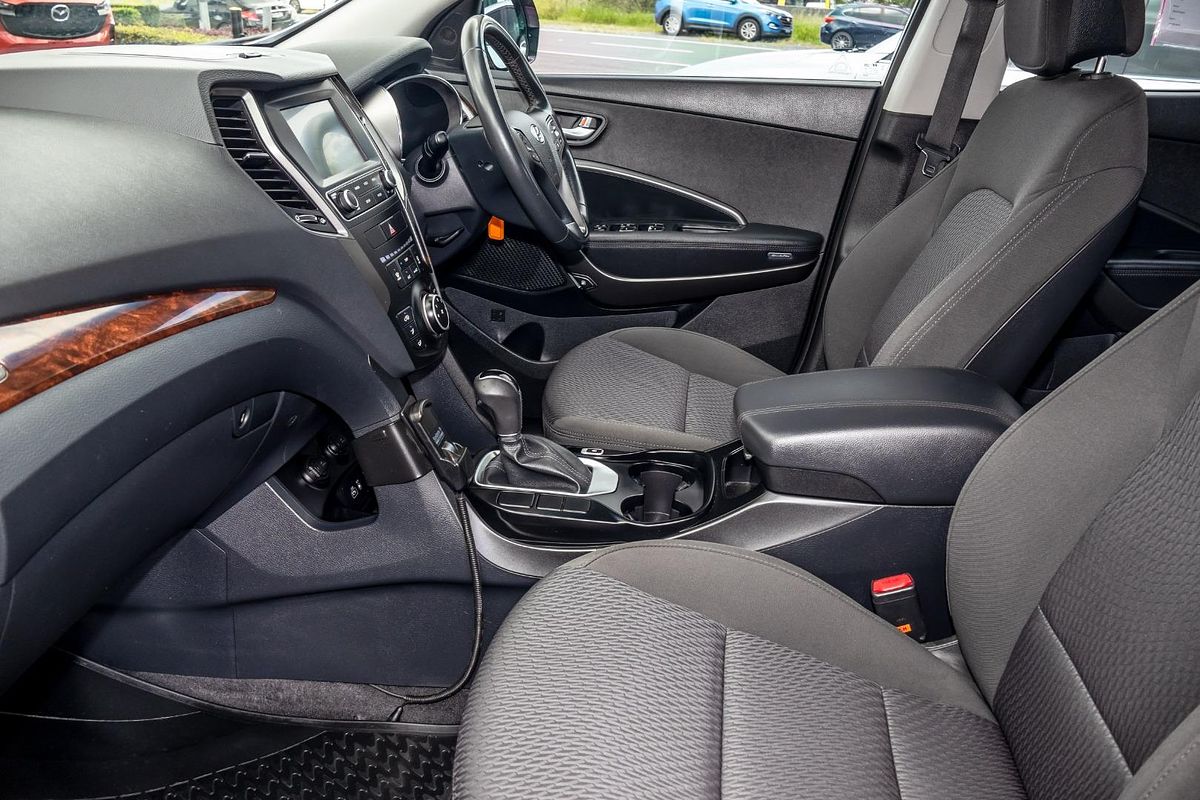 2017 Hyundai Santa Fe Active DM3 Series II