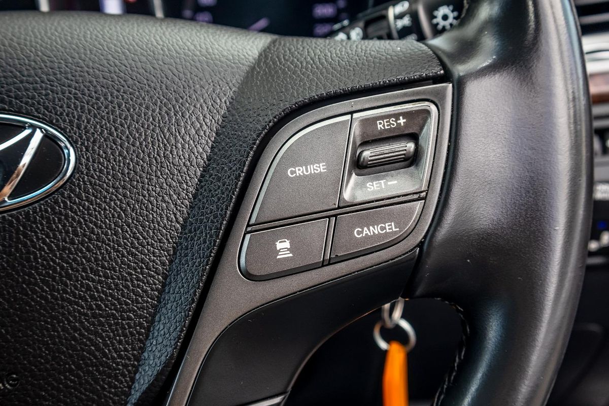 2017 Hyundai Santa Fe Active DM3 Series II