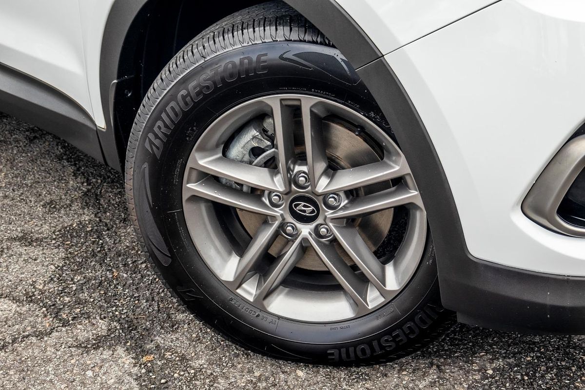 2017 Hyundai Santa Fe Active DM3 Series II