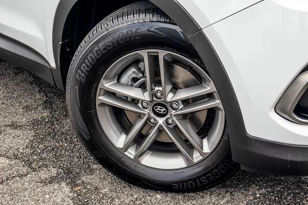 2017 Hyundai Santa Fe Active DM3 Series II