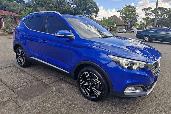 2021 MG ZS Essence AZS1