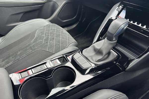 2023 Peugeot 2008 GT P24
