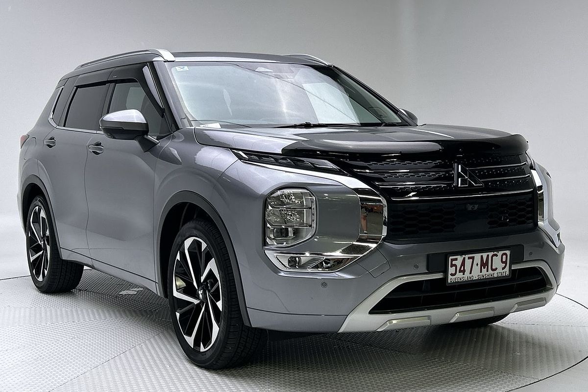 2023 Mitsubishi Outlander Exceed ZM