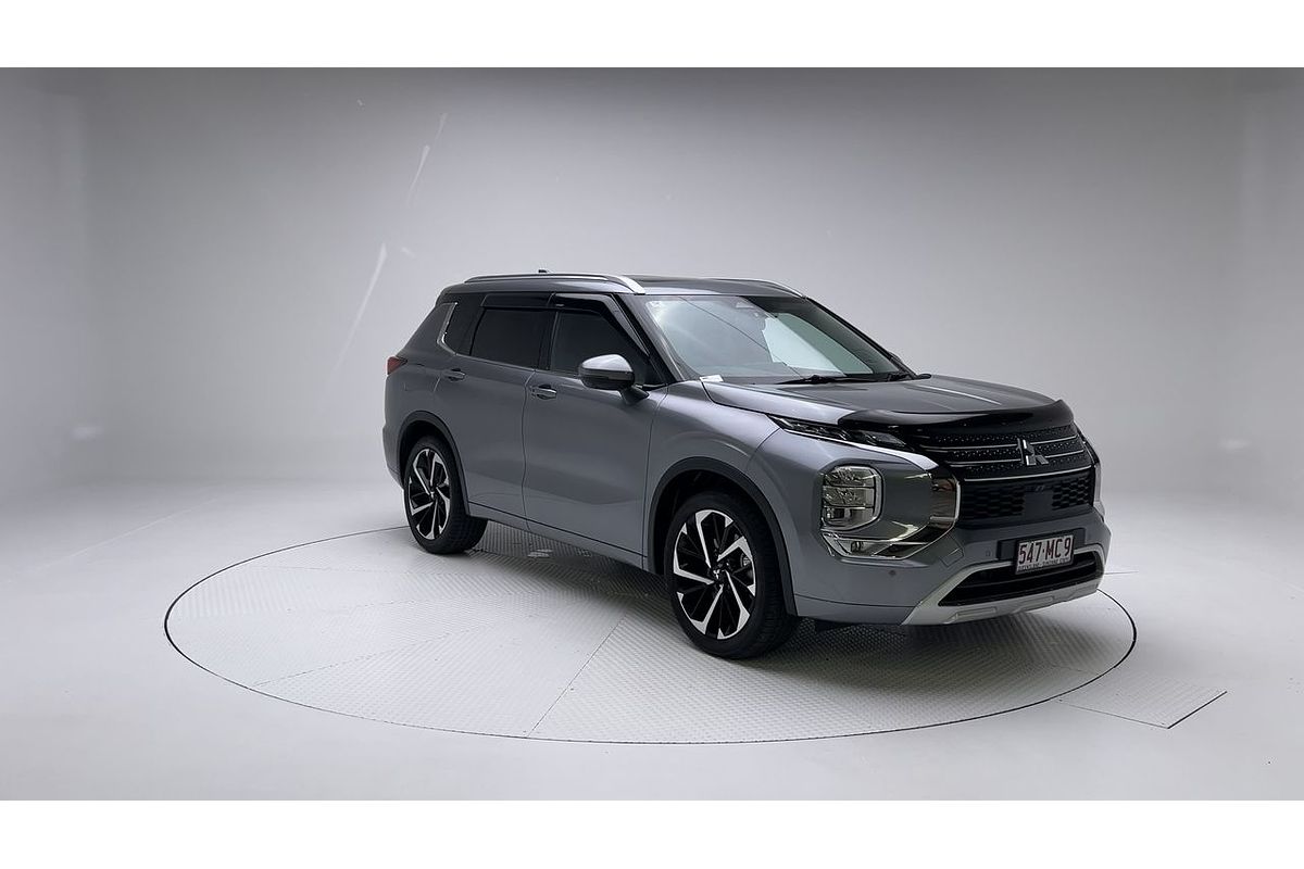 2023 Mitsubishi Outlander Exceed ZM