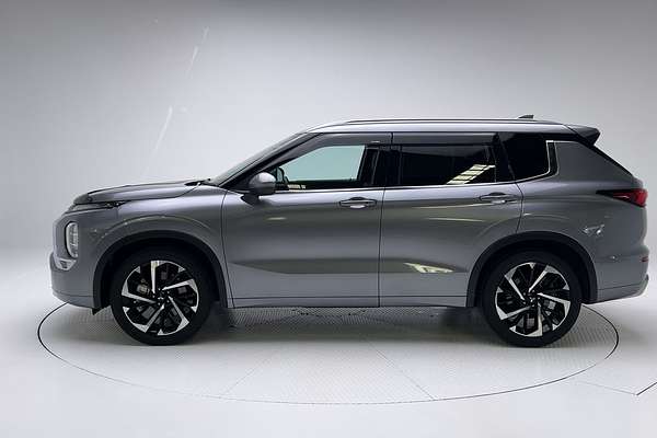 2023 Mitsubishi Outlander Exceed ZM