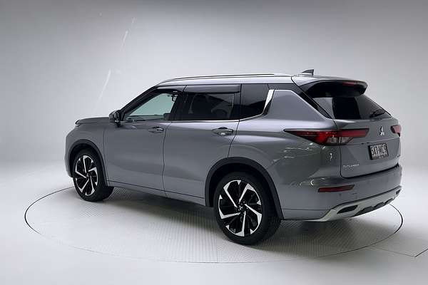2023 Mitsubishi Outlander Exceed ZM