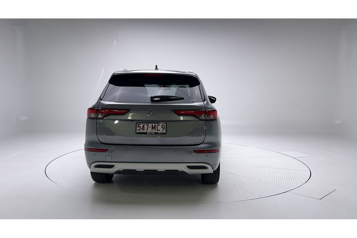 2023 Mitsubishi Outlander Exceed ZM