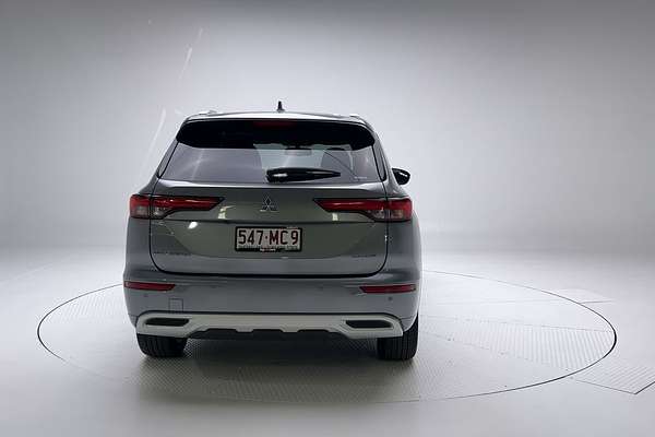 2023 Mitsubishi Outlander Exceed ZM