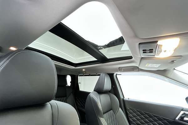 2023 Mitsubishi Outlander Exceed ZM