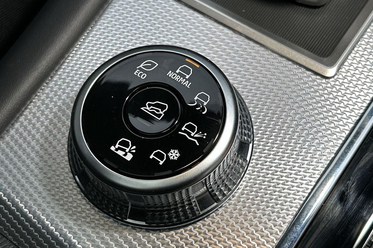 2023 Mitsubishi Outlander Exceed ZM