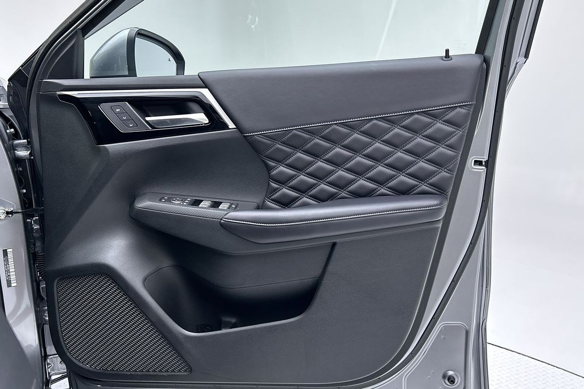 2023 Mitsubishi Outlander Exceed ZM