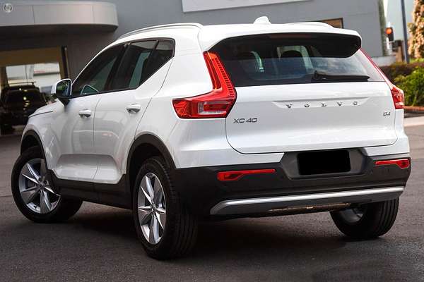 2024 Volvo XC40 Plus B4