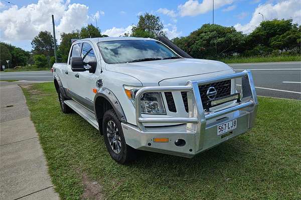 2016 Nissan TITAN