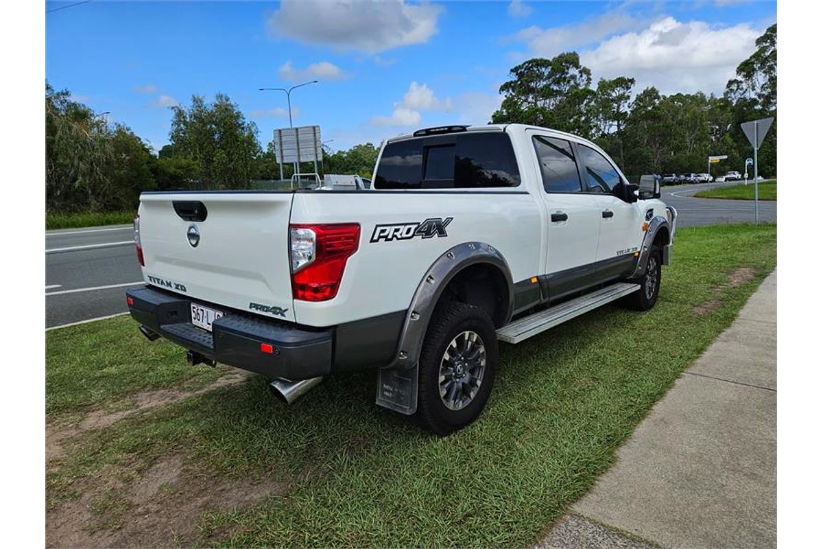 2016 Nissan TITAN