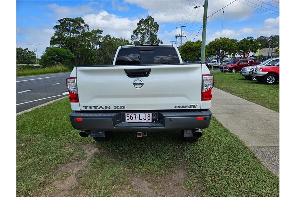 2016 Nissan TITAN