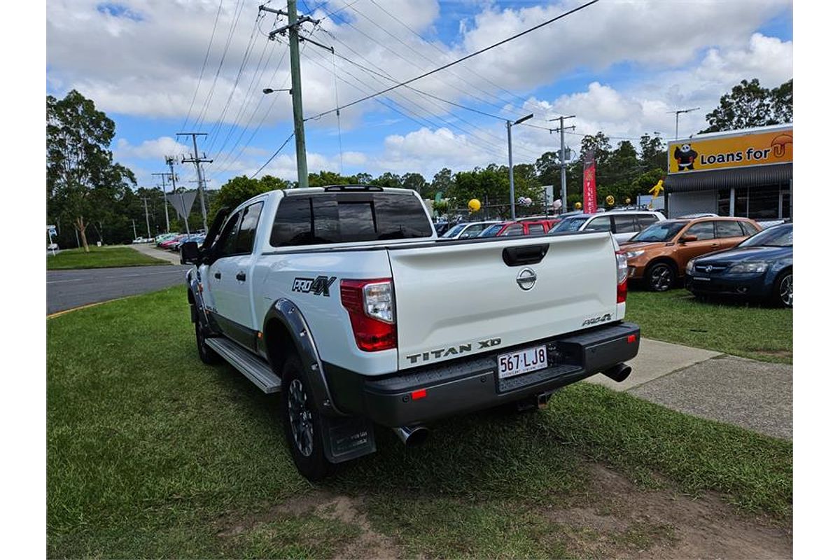 2016 Nissan TITAN