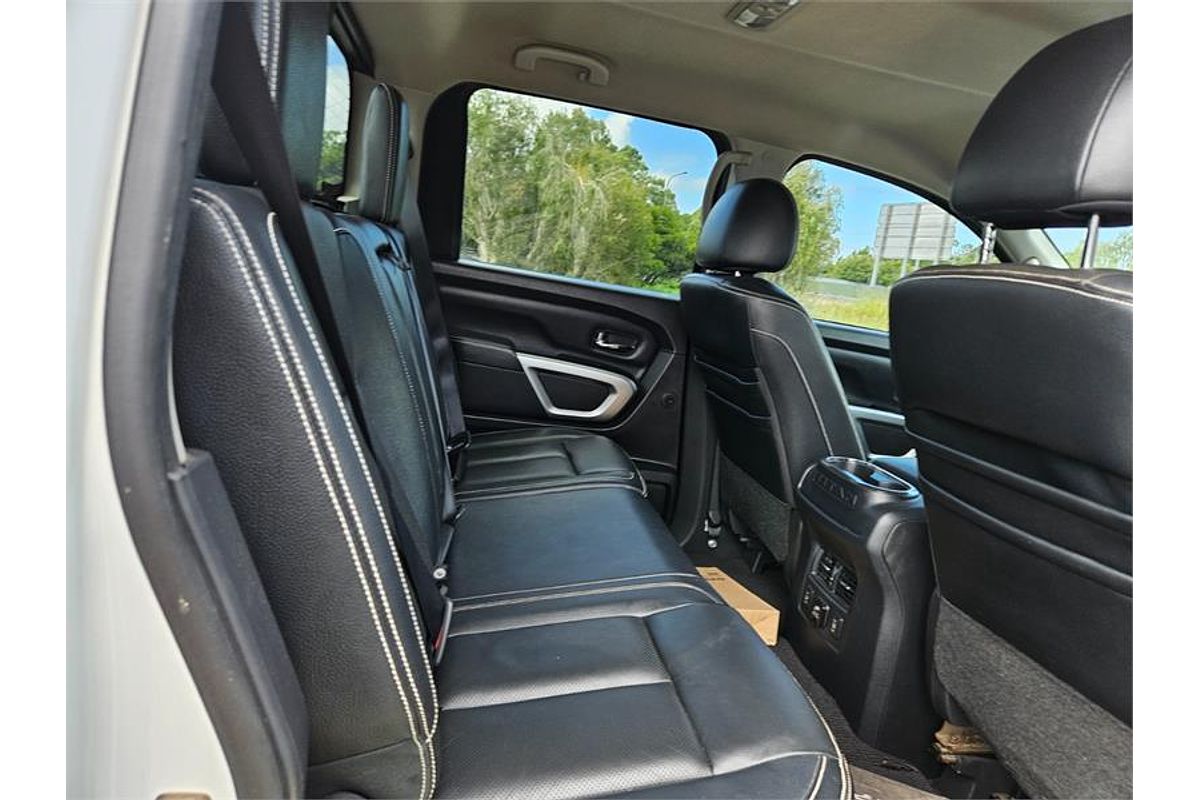 2016 Nissan TITAN