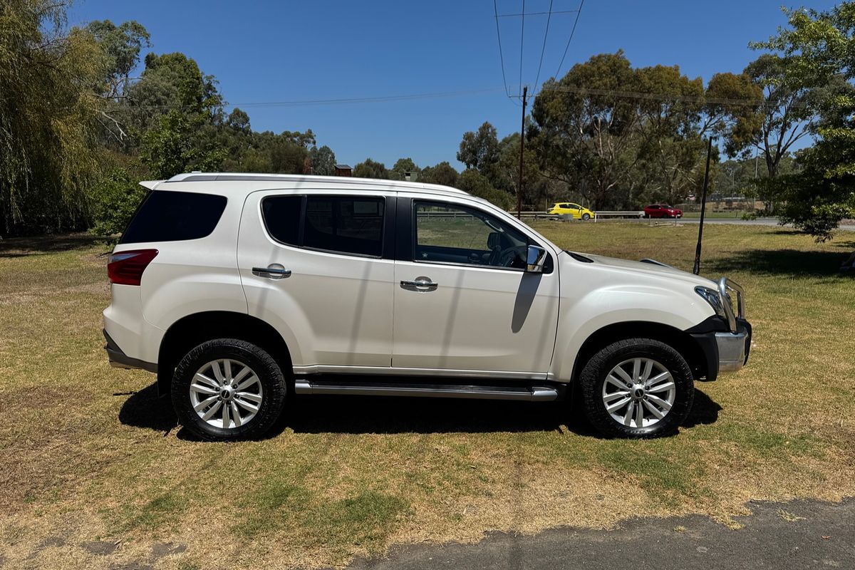 2019 Isuzu MU-X LS-T