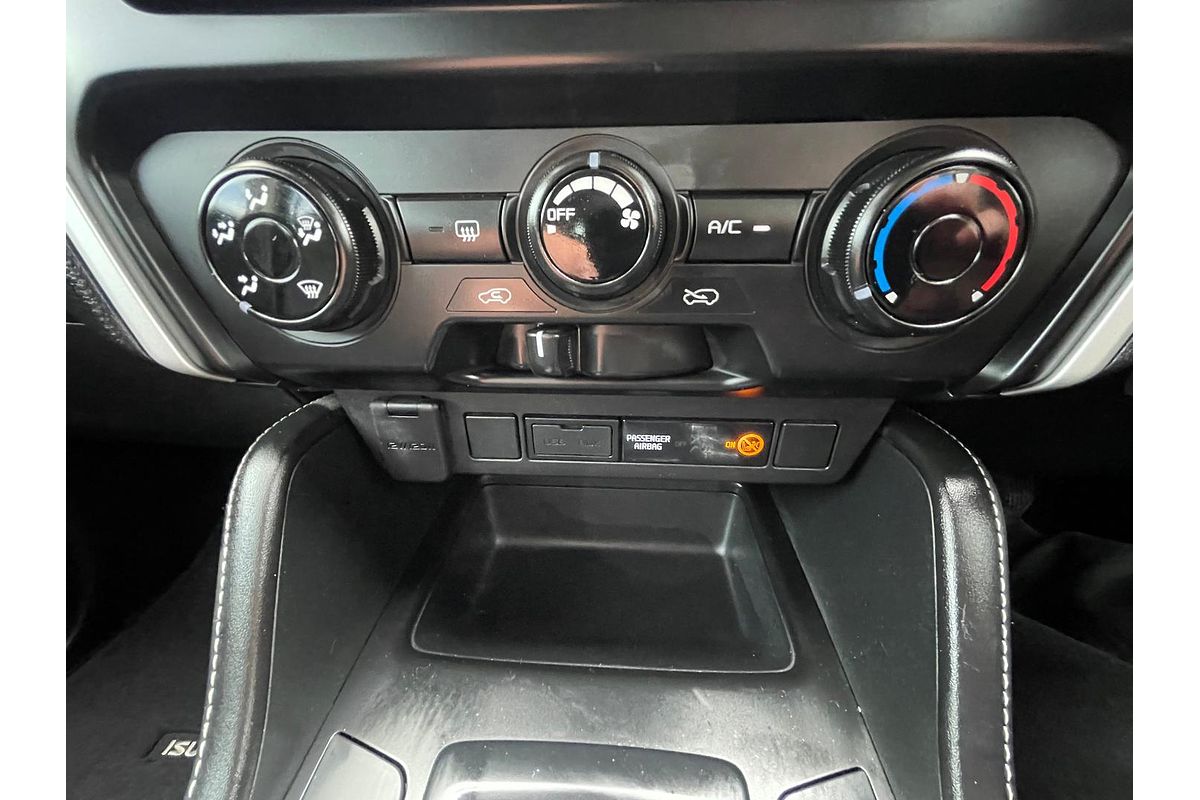 2021 Isuzu MU-X LS-M