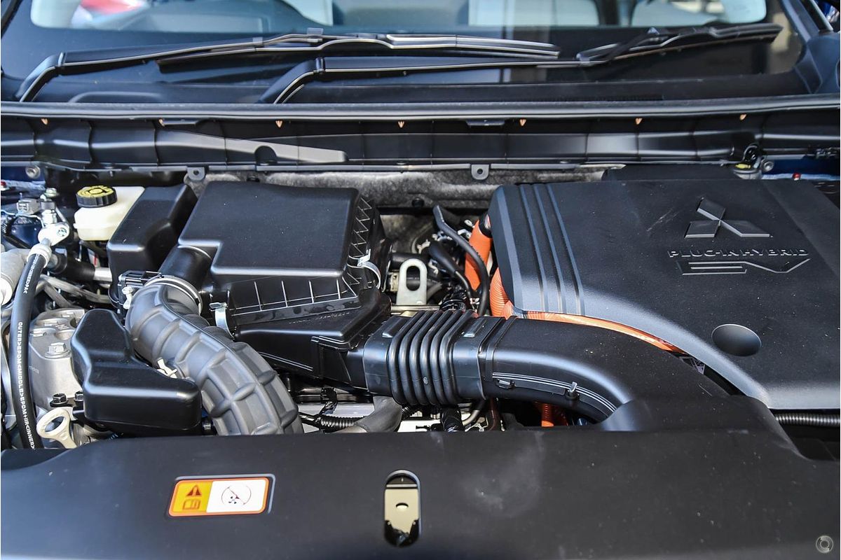 2024 Mitsubishi Outlander PHEV Exceed ZM