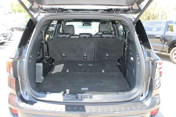 2023 Ford Everest Platinum