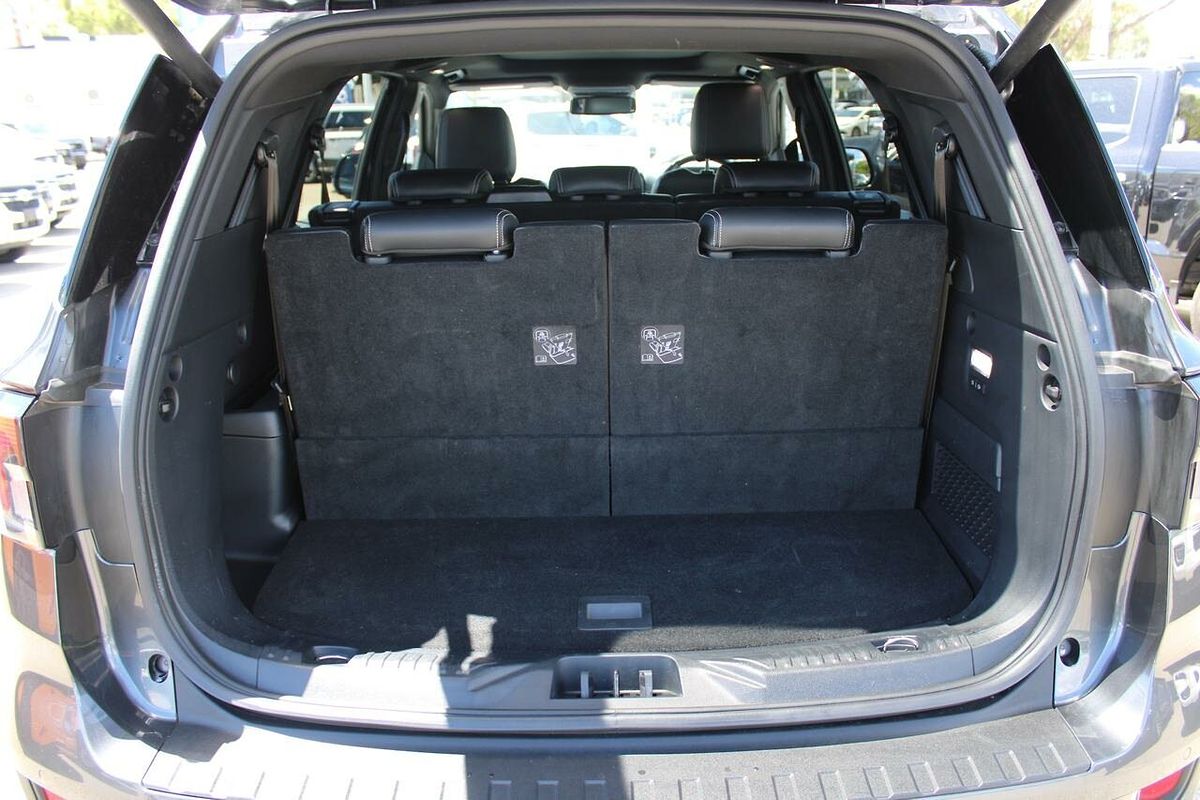 2023 Ford Everest Platinum