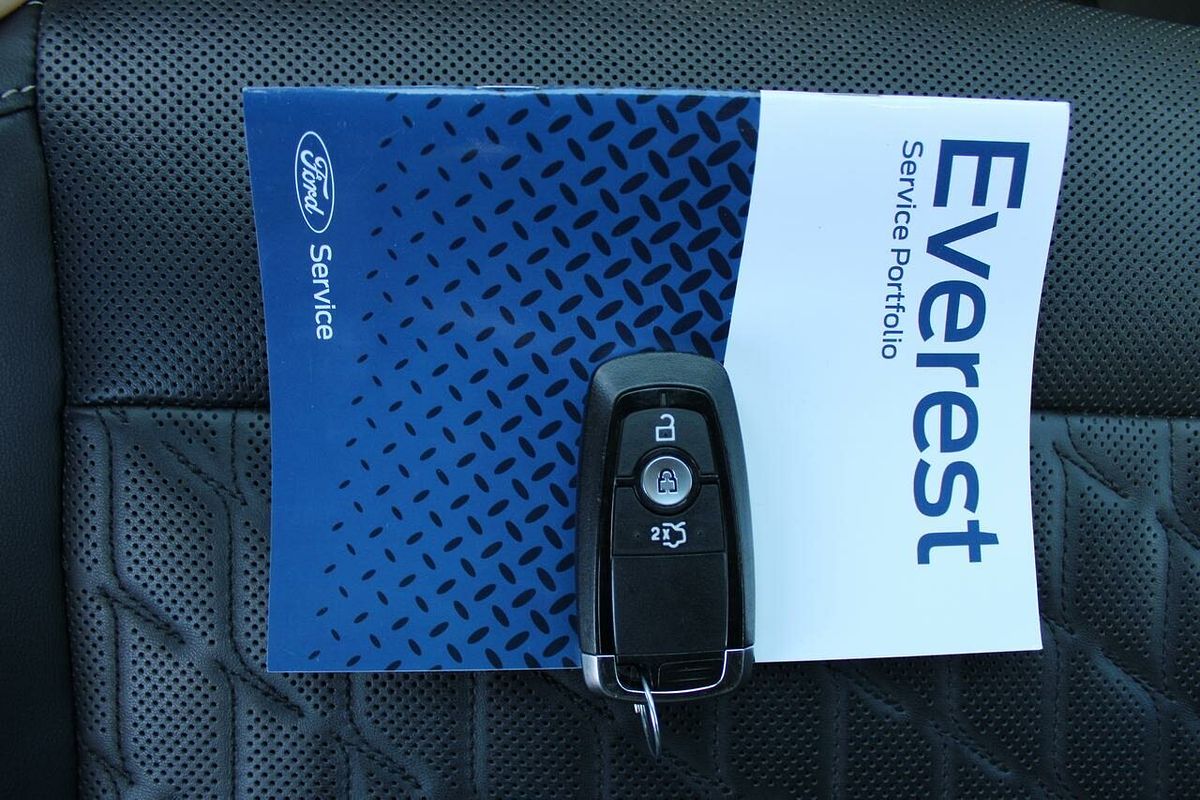 2023 Ford Everest Platinum