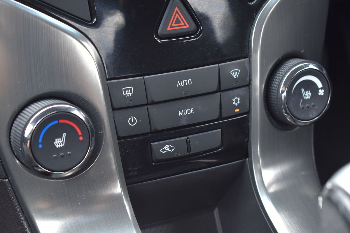 2015 Holden Cruze CDX JH Series II
