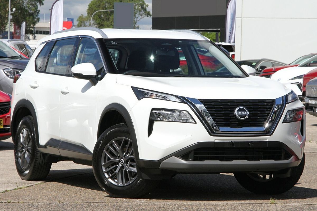 2024 Nissan X-TRAIL ST T33