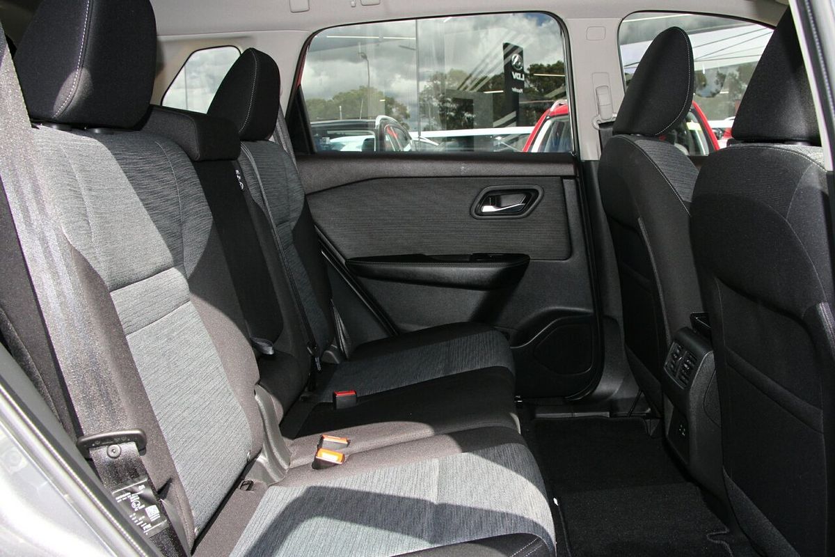 2024 Nissan X-TRAIL ST T33