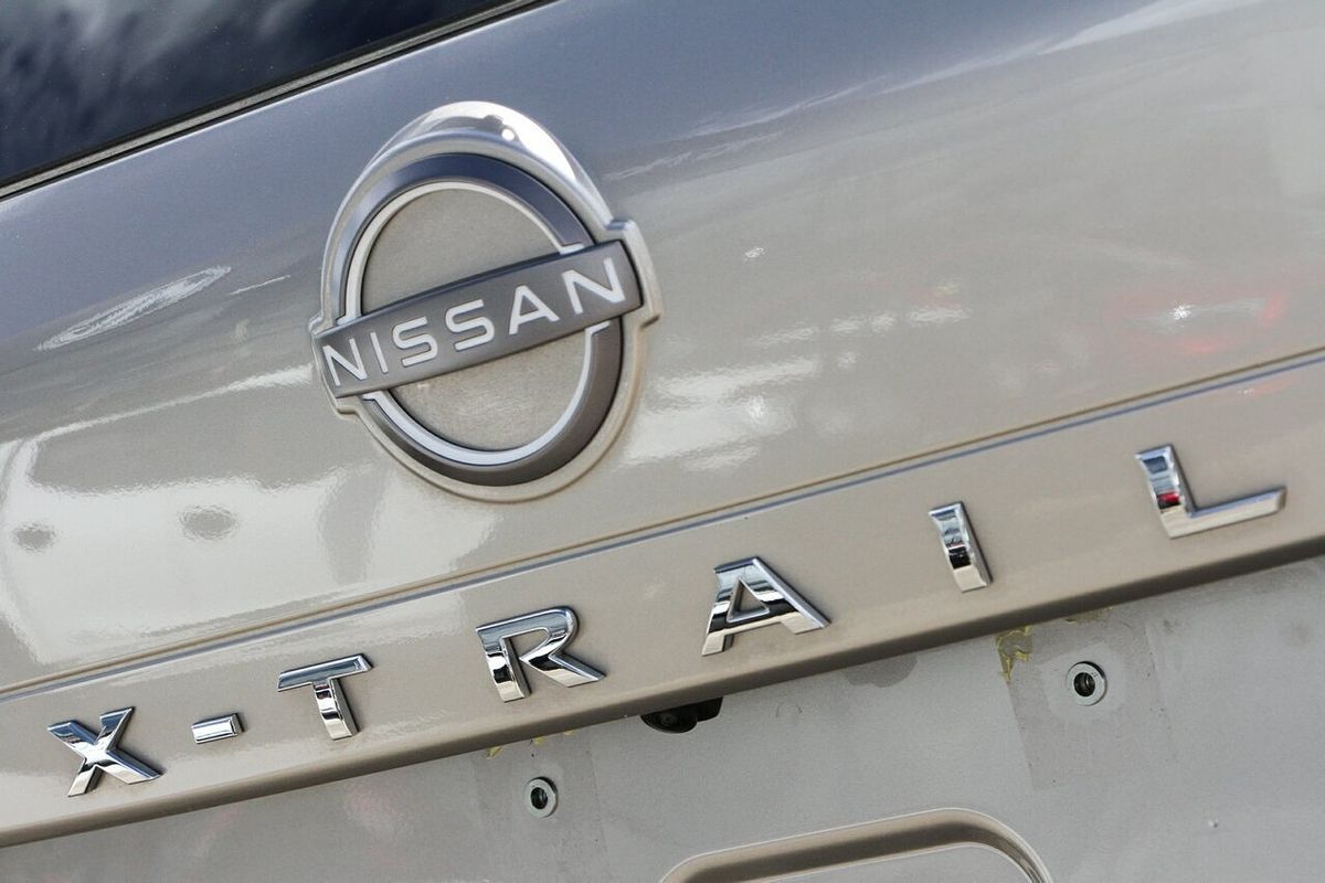 2024 Nissan X-TRAIL ST-L T33