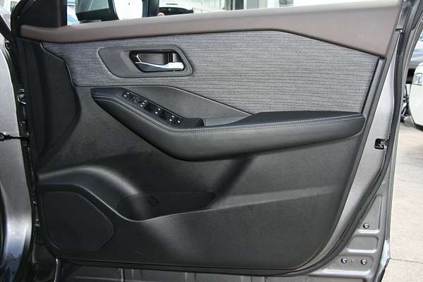 2024 Nissan X-TRAIL ST T33
