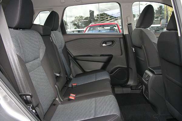 2024 Nissan X-TRAIL ST T33