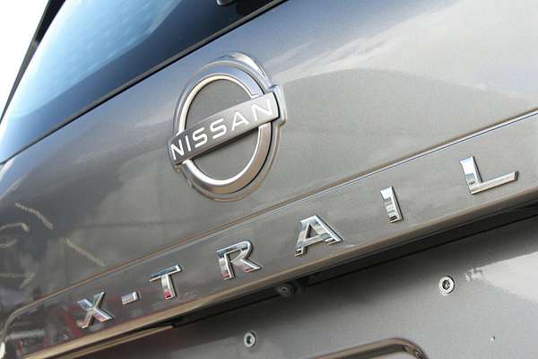 2024 Nissan X-TRAIL ST T33