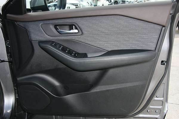2024 Nissan X-TRAIL ST T33