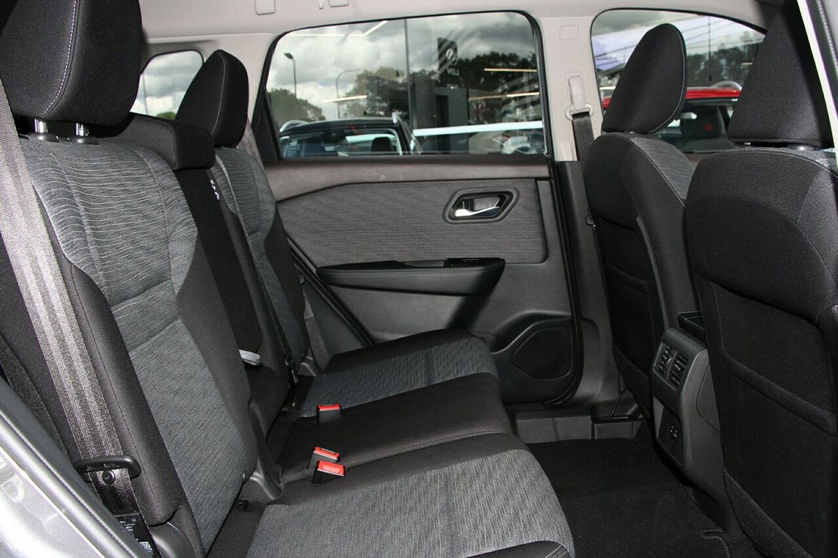 2024 Nissan X-TRAIL ST T33