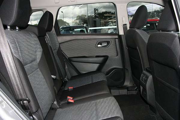 2024 Nissan X-TRAIL ST T33