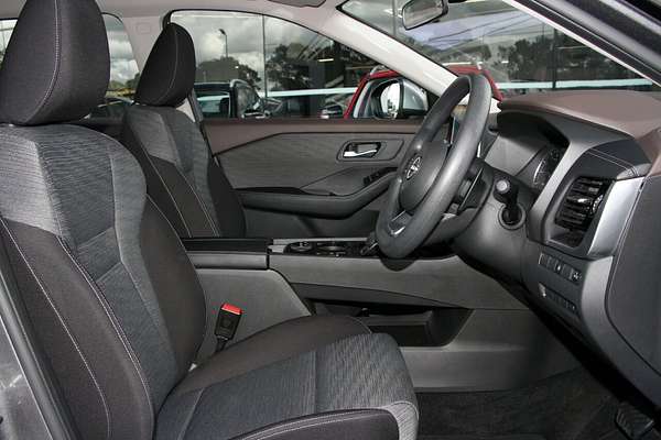 2024 Nissan X-TRAIL ST T33