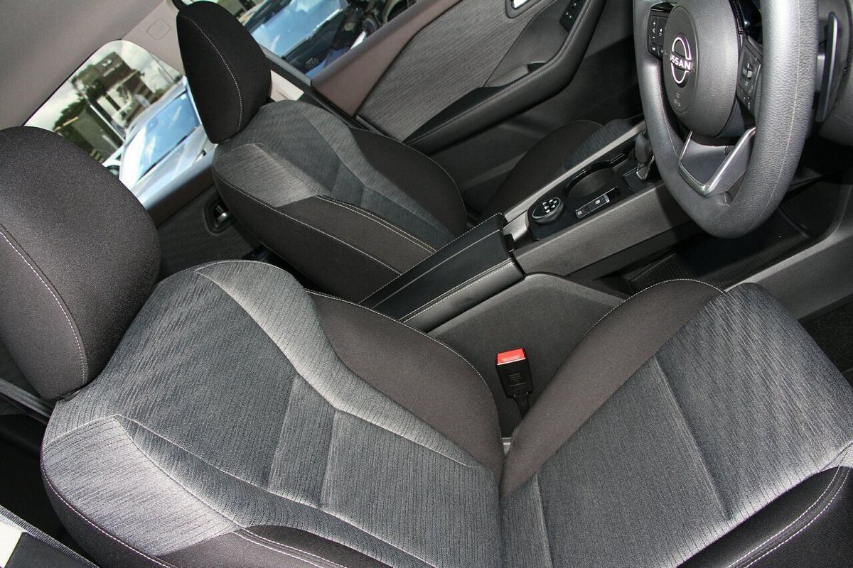 2024 Nissan X-TRAIL ST T33