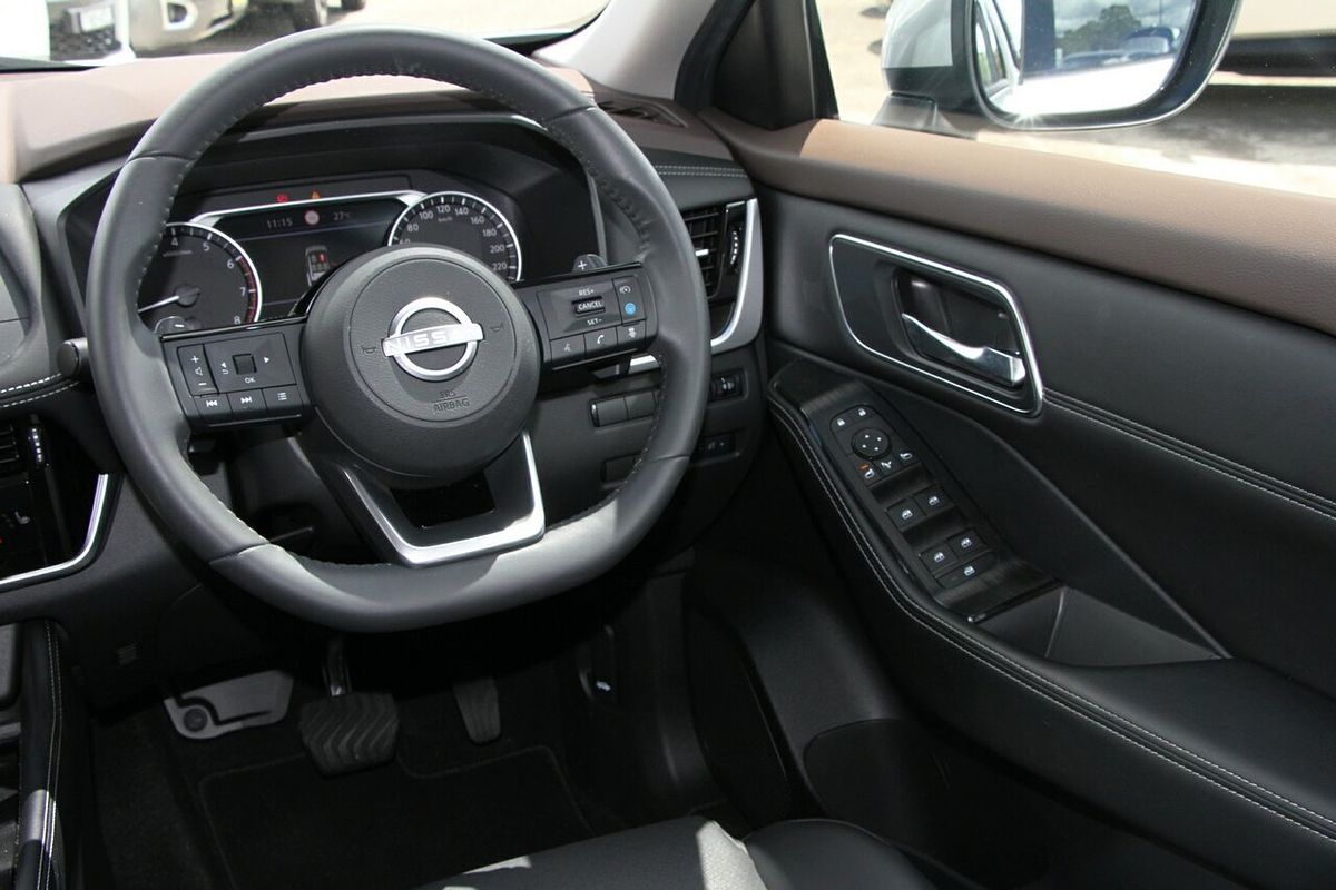 2024 Nissan X-TRAIL ST-L T33