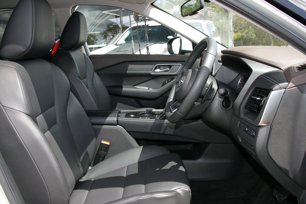 2024 Nissan X-TRAIL ST-L T33