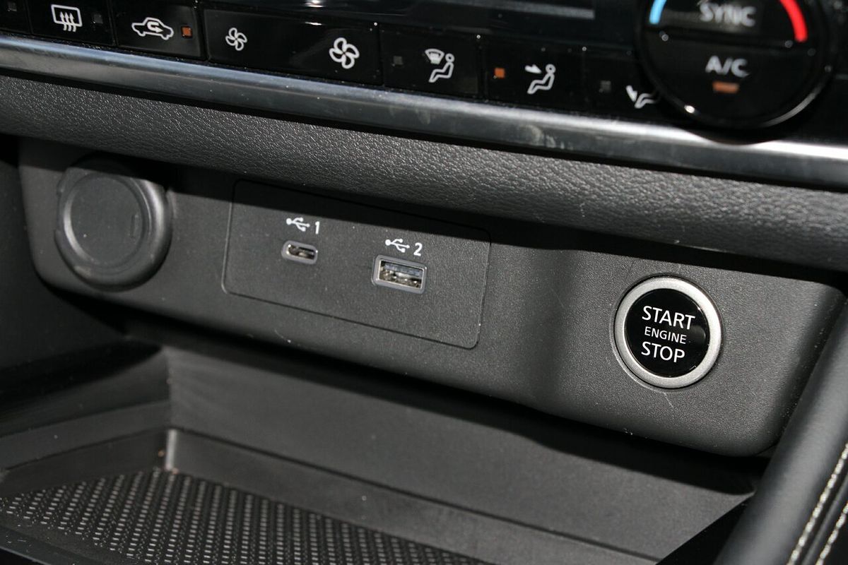 2024 Nissan X-TRAIL ST-L T33