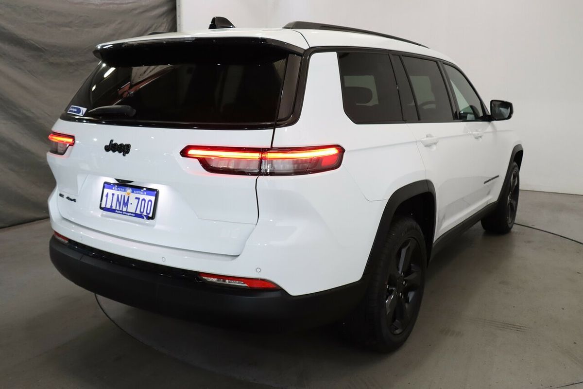 2023 Jeep Grand Cherokee Night Eagle WL