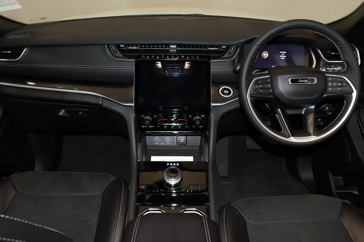 2023 Jeep Grand Cherokee Night Eagle WL